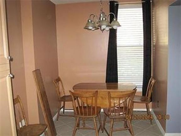 4th image of 52 Shrewsbury Green Dr Unit A