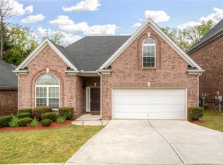 655 Scenic Creek Dr, Lawrenceville, GA