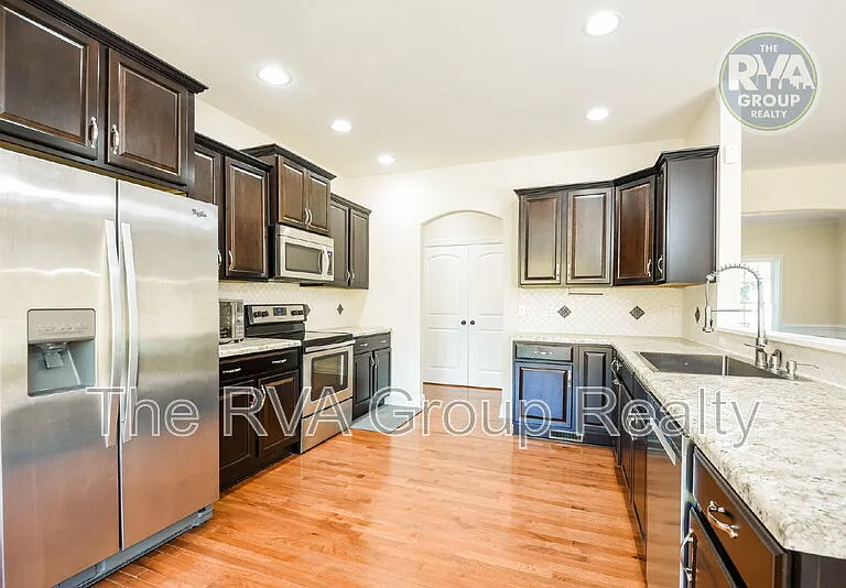 111 Wilkshire Ct — Photo 10