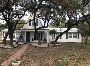 157 Spring Branch Dr, Leakey, TX 78873