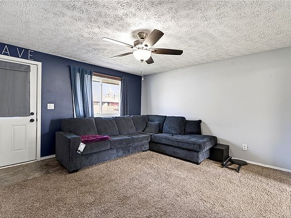 4th image of 6570 Highbury Rd