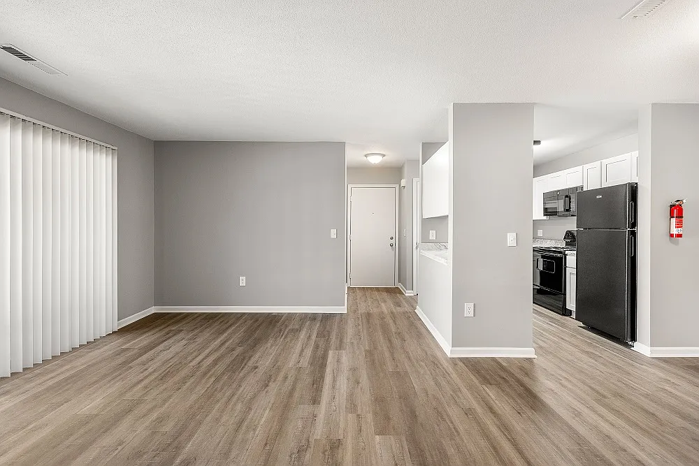 High Ridge Apartments — Photo 3