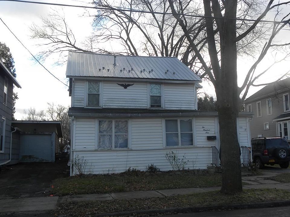 2nd image of 209 Roe Ave