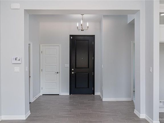 5th image of 6302 N La Villita St