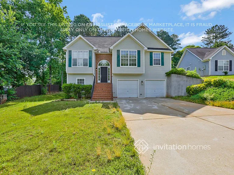 352 The Gables Dr — Photo 2