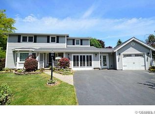 298 Picturesque Dr, Rochester, NY 14616