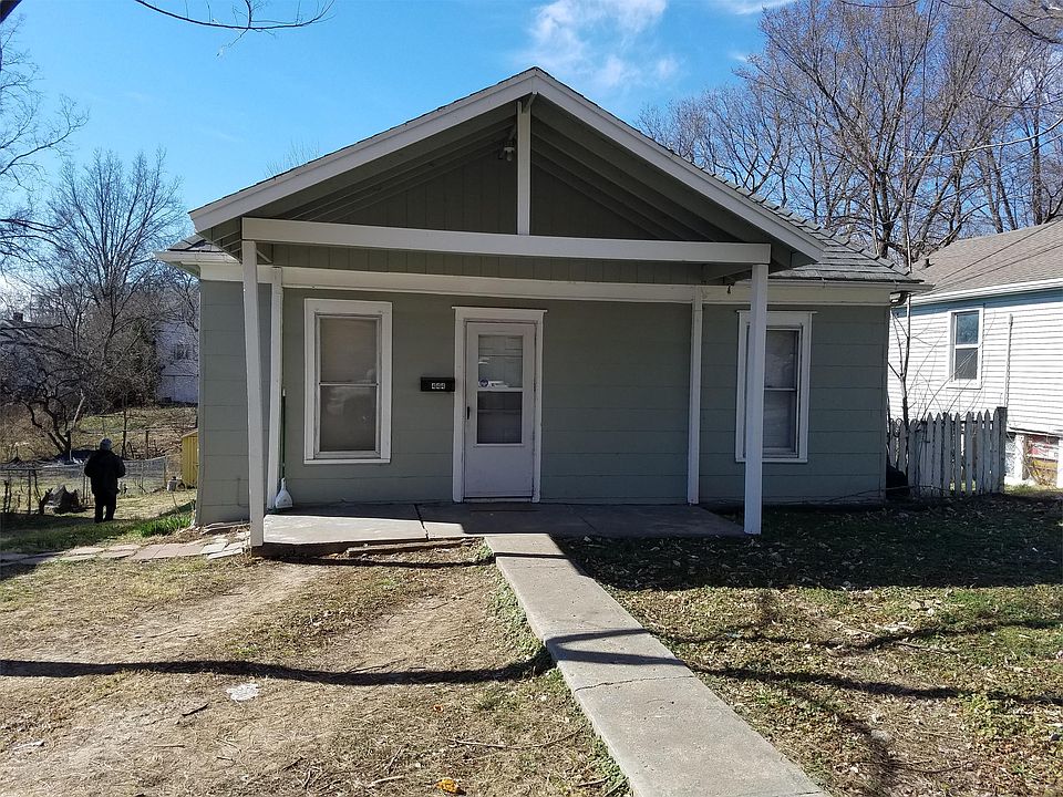 1st image of 444 Donnelly Ave