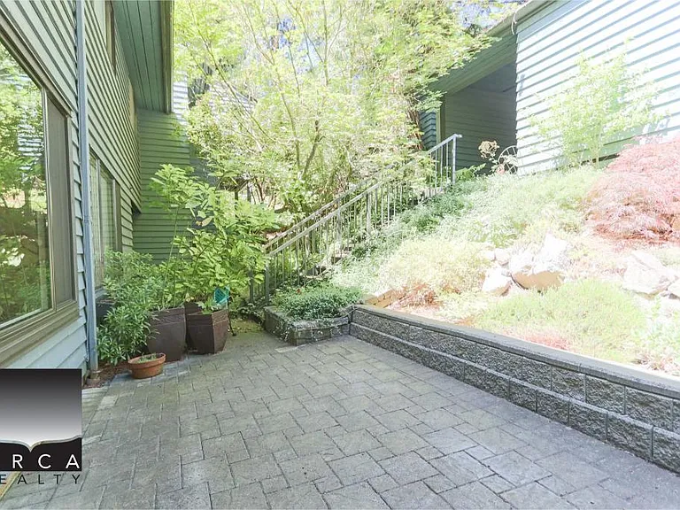 885 Frederick Rd — Photo 27