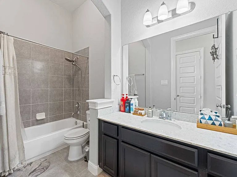 4519 Sterling Heights Ln — Photo 32