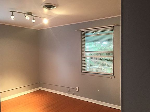 4th image of 1023 Cedar Ave