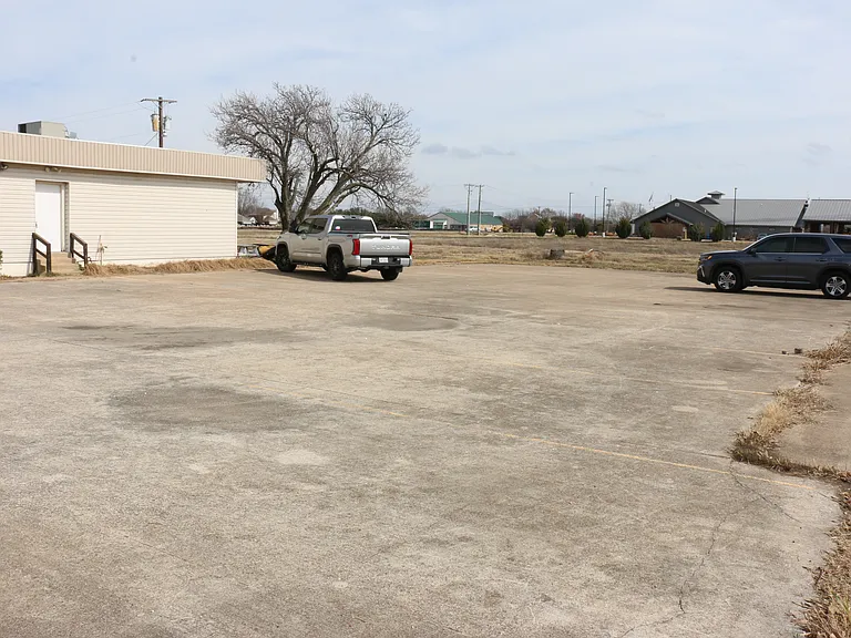 8210 Schrade Rd — Photo 6