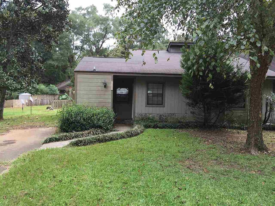 1st image of 1502 Twin Lakes Cir #0