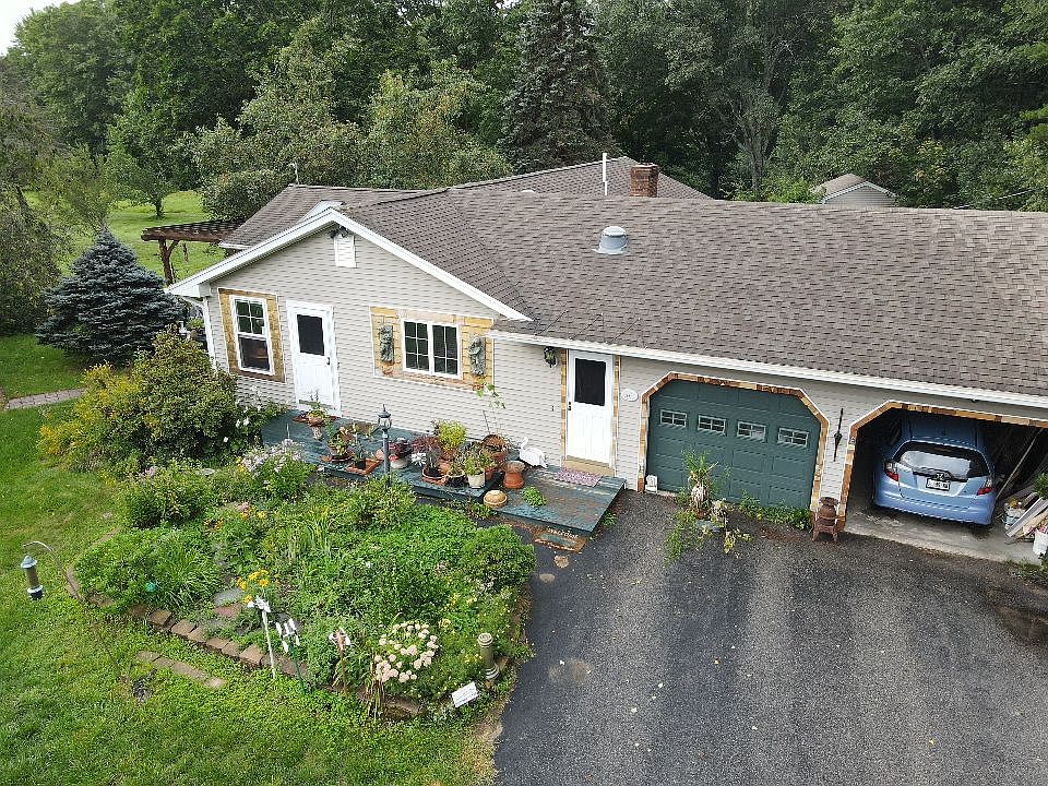 Single -family home where apt is located