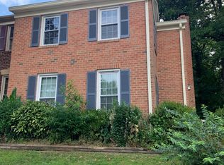 3891 Bradwater St, Fairfax, VA 22031