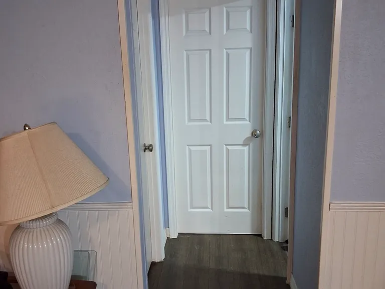 1445 Lake Dr — Photo 8