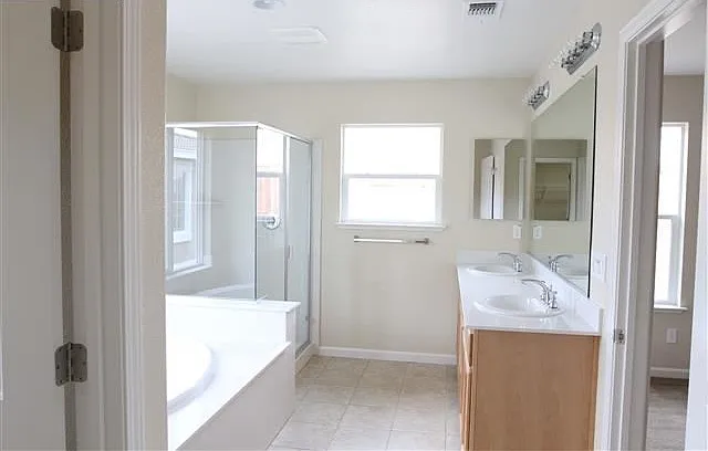 254 Altadena Cir — Photo 26