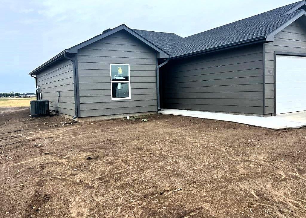 1107 Harbor Dr, Salina, KS 67401 Zillow