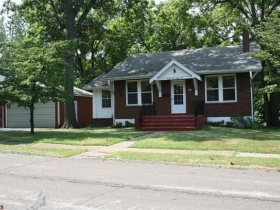 2nd image of 9122 Shelley Ave