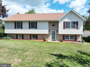 33 Cosmos Ln, Augusta, WV 26704
