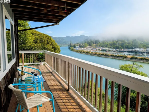 222 Del Norte Ln Unit 19, Brookings, OR 97415