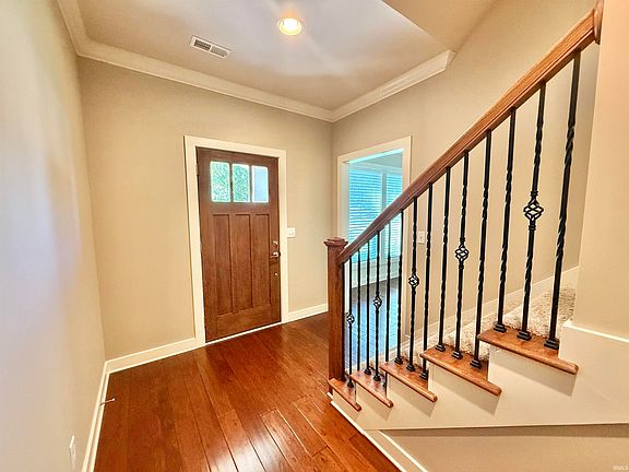 5th image of 130 Palace Dr