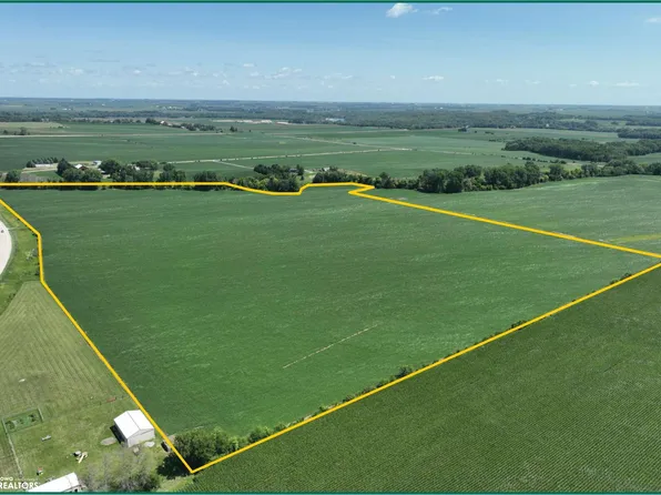 Baker Ave, West Branch, IA 52358