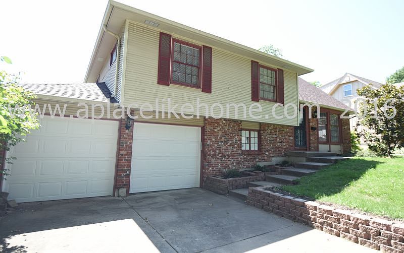 1st image of 9528 Connell Dr