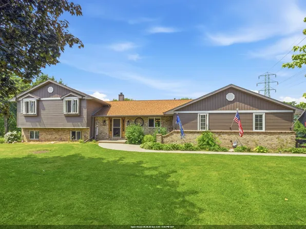 926 Millbrook Dr, Neenah, WI 54956