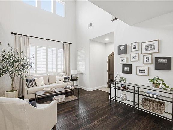 3rd image of 23505 Gentian Ct