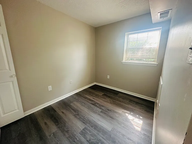 7921 Brighton Way — Photo 10