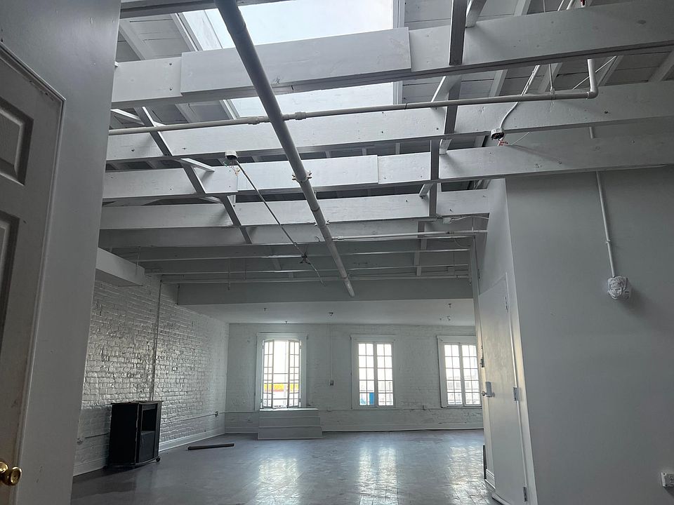 1st image of 225 N Peters St #5