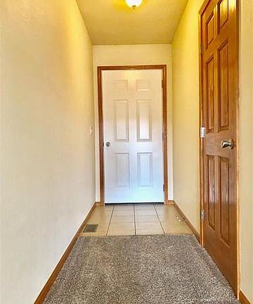 2nd image of 15619 Summerbrooke Ln