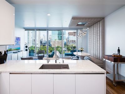 3130 N Harwood St APT 807, Dallas, TX, 75201