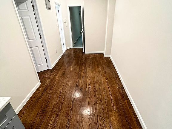 5th image of 4303 Queens Blvd APT 2