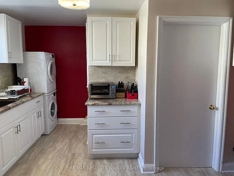 131 Dagmar Ave #3 — Photo 9