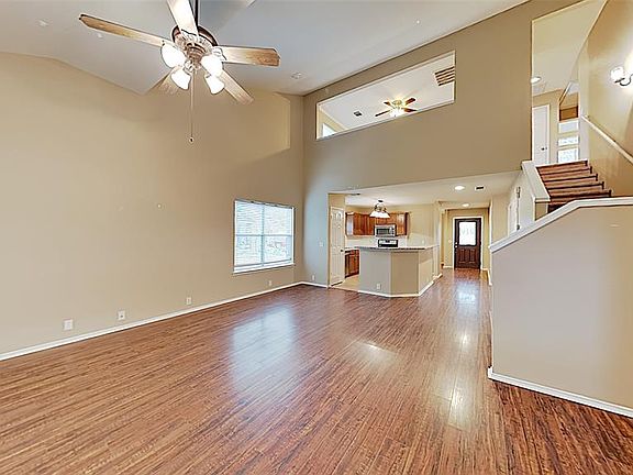 4th image of 100 Running Deer Ln