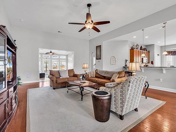 4th image of 3001 Chesterwood Ct.