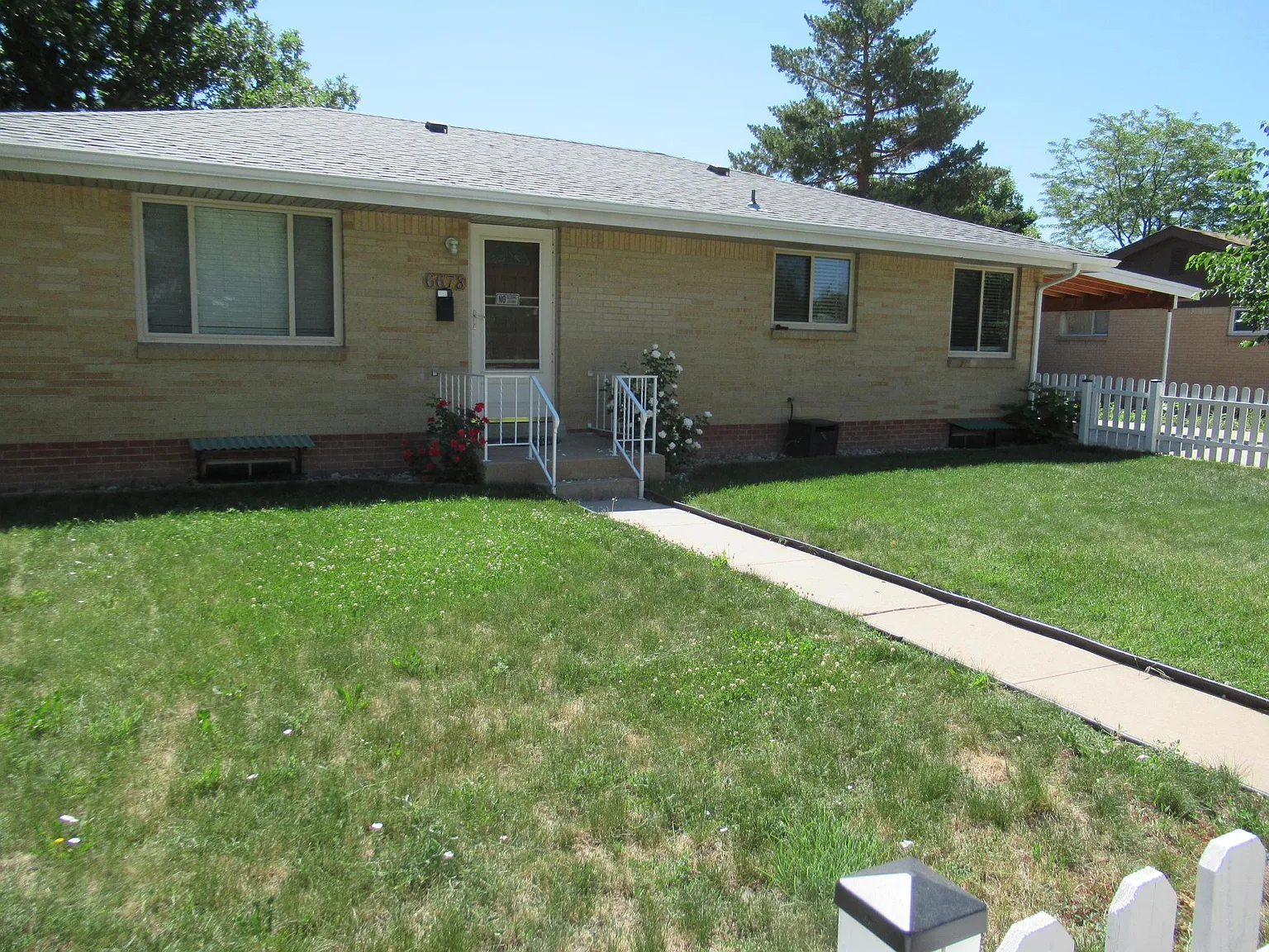 4 bed, 2376 sqft, $3,000 — Photo 4