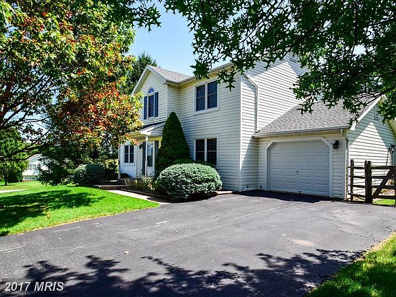 4th image of 61 Enola Dr