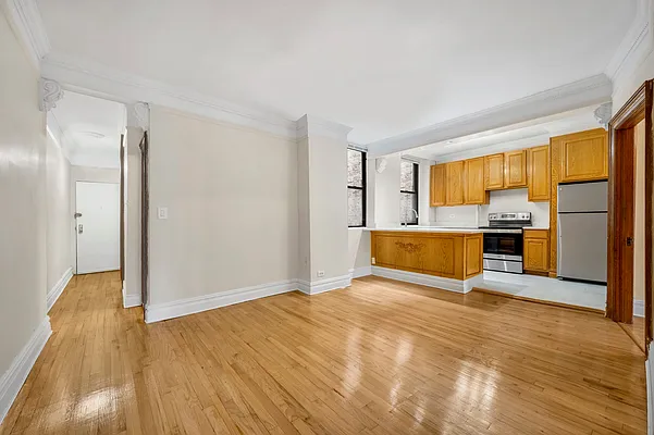 Sold by Compass | media 18