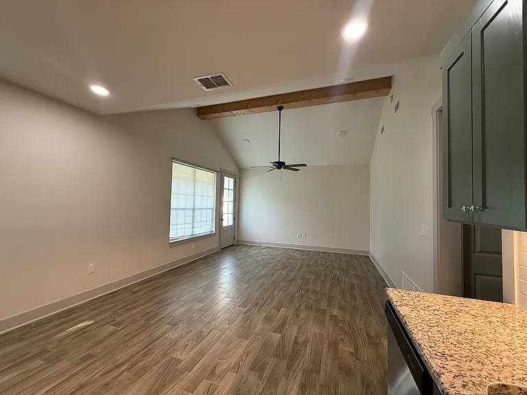 603 Nacogdoches St #603 — Photo 5