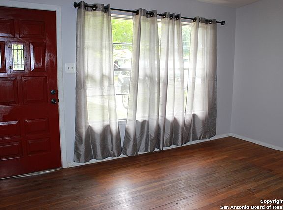 2nd image of 2407 Eland Dr