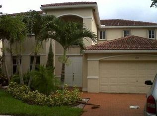 4310 Fox Ridge Dr, Weston, FL 33331