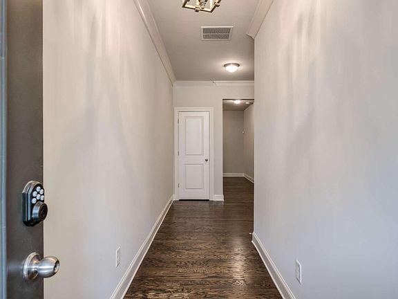 5th image of 2494 Skyland Dr NE
