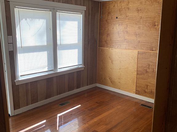 4th image of 503 Cox St