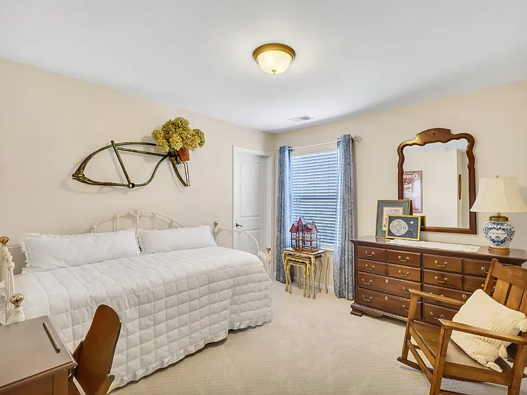 111 Martello Rd — Photo 24