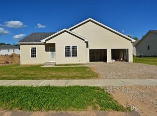 8 Acorn Dr, Broad Brook, CT 06016