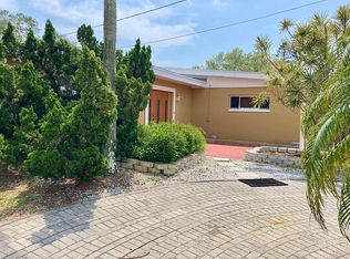 16046 Redington Dr, Redington Beach, FL 33708