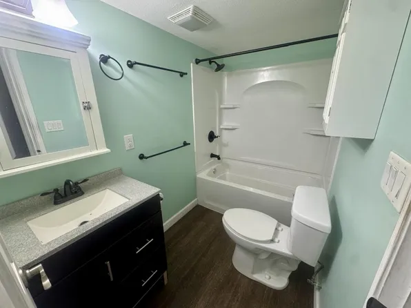 611 9th Ave SW, Mandan, ND 58554