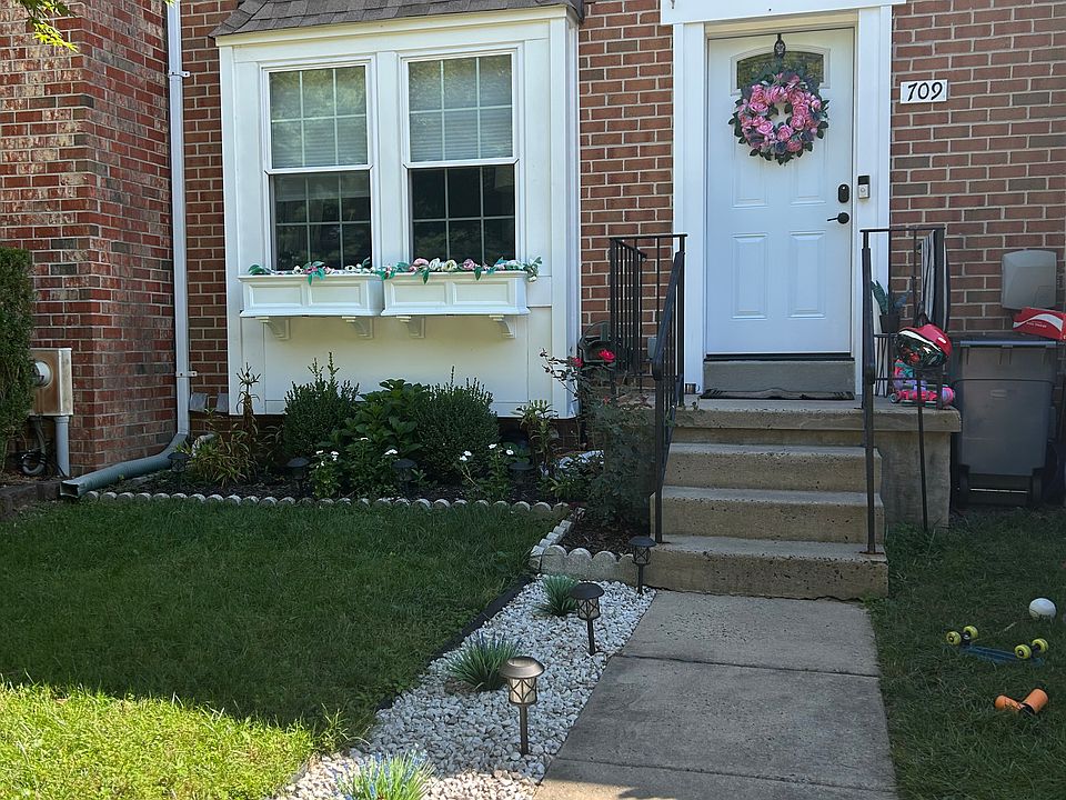 1st image of 709 Clifton Ter